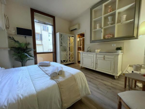Charming Studio next to the Duomo